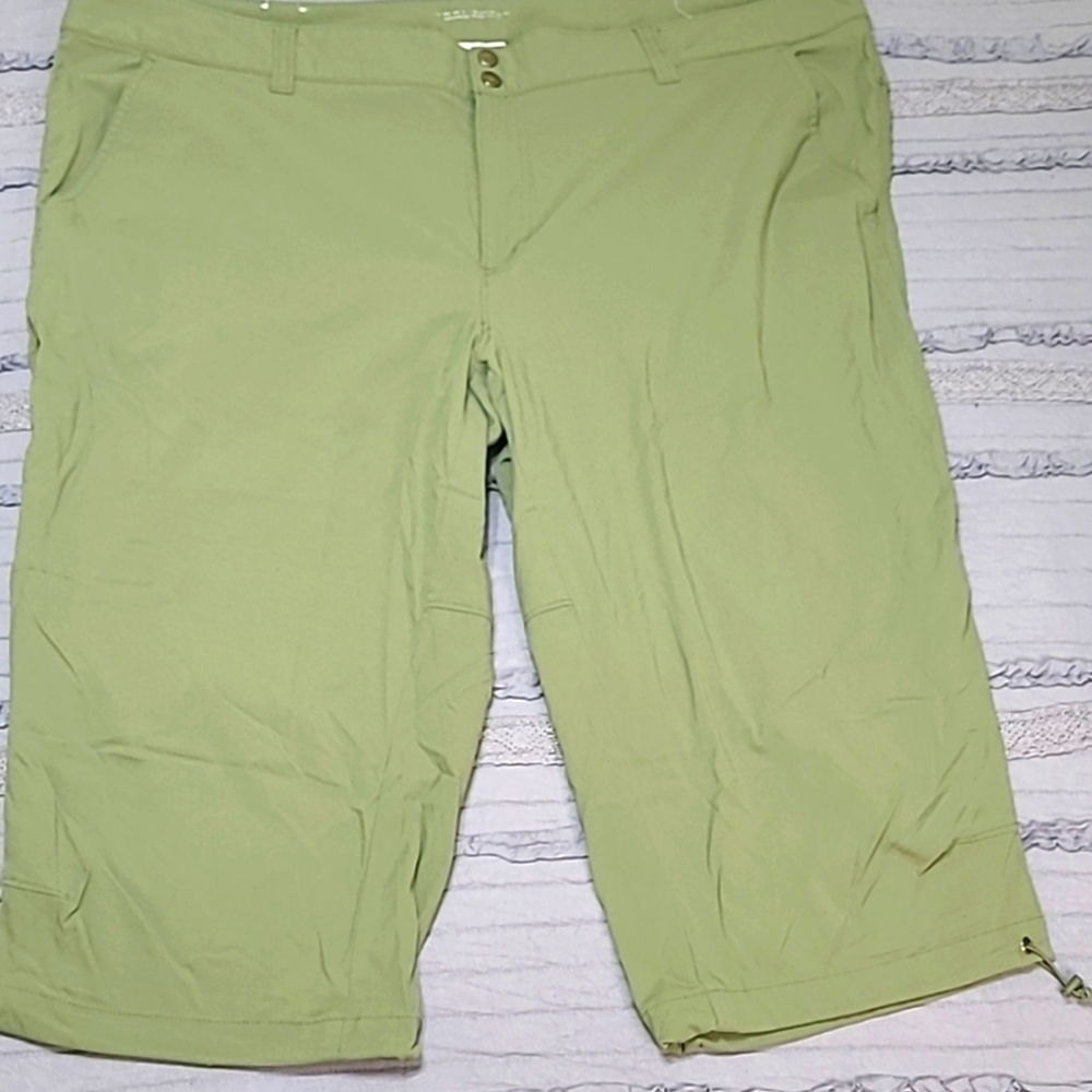 Columbia Green Capris